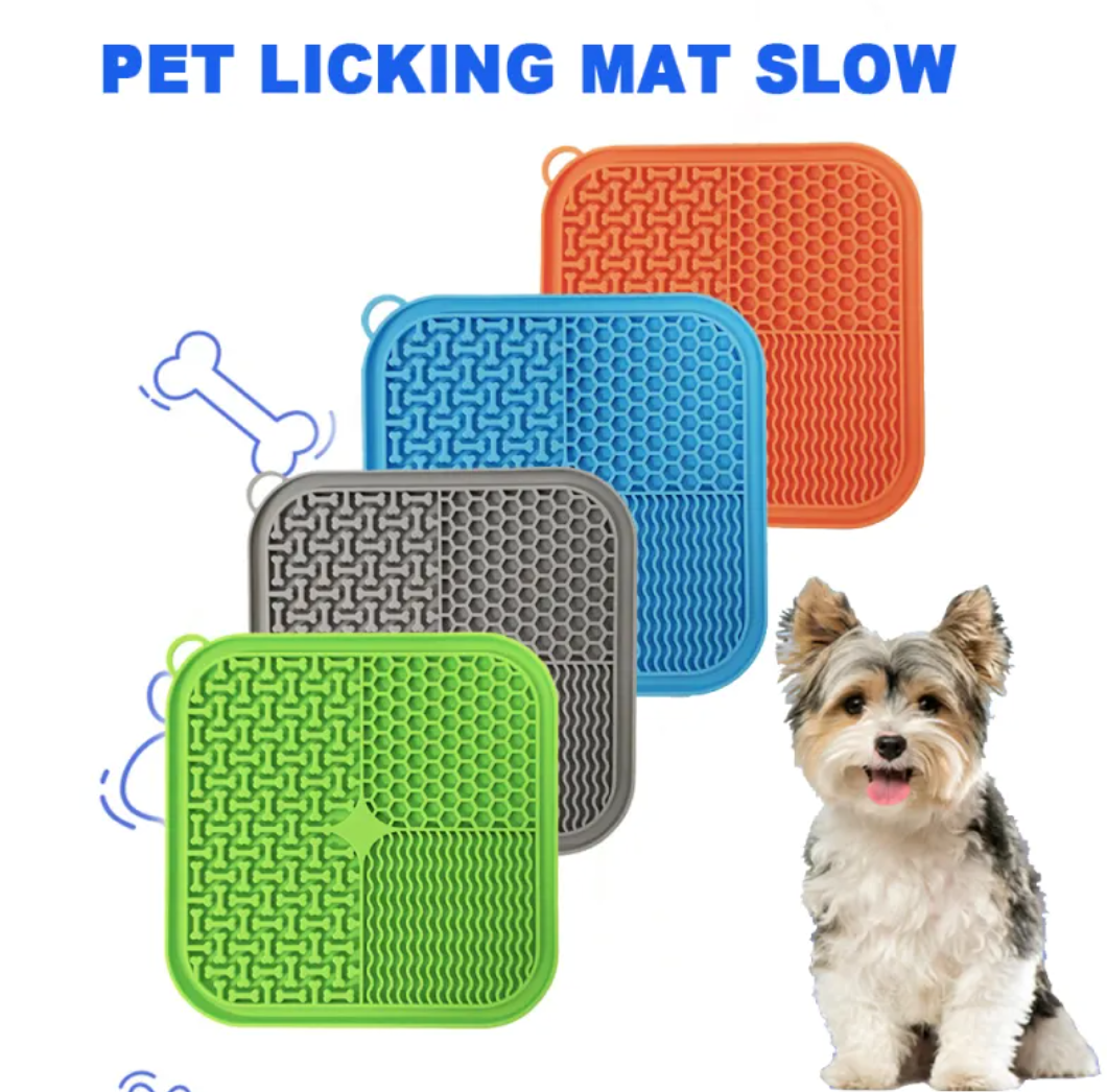 CalmLick Silicone Lick Mat – Anxiety Relief for Dogs & Cats